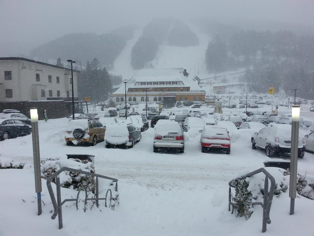 Pension Central Semmering Hotel Room photo