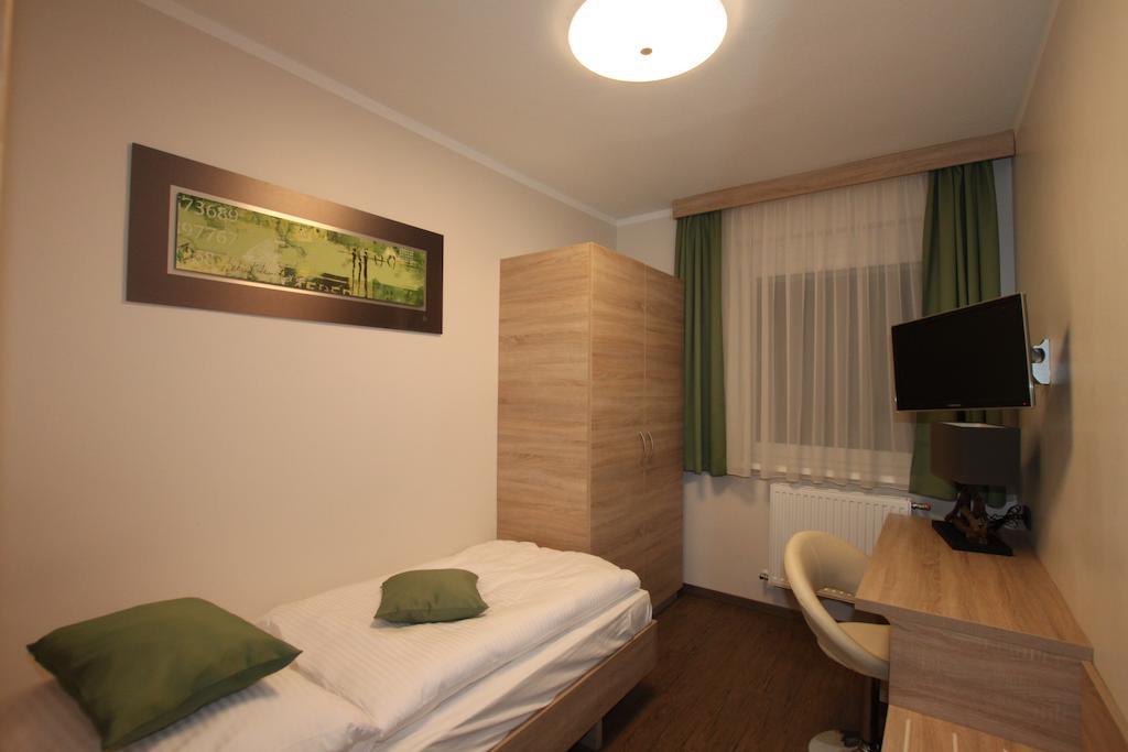 Pension Central Semmering Hotel Room photo